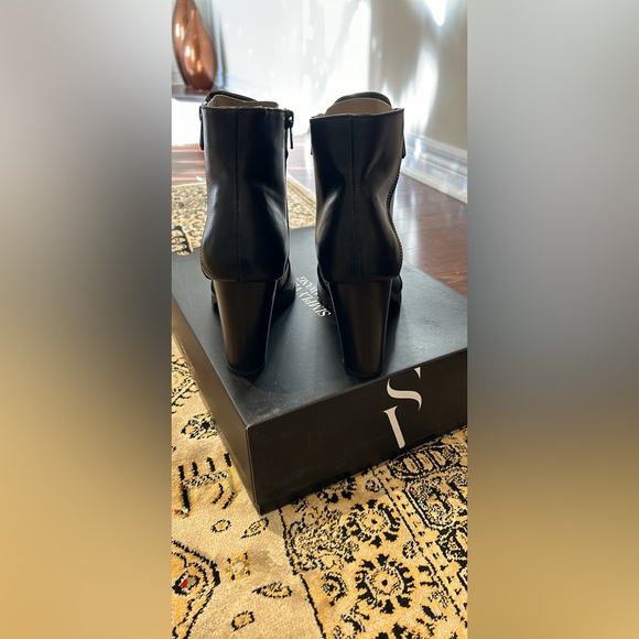 BNIB WOMEN’S SIMPLY VERA BY VERA WANG BLACK HEELED BOOTIES (Size 8) - Picture 4 of 8